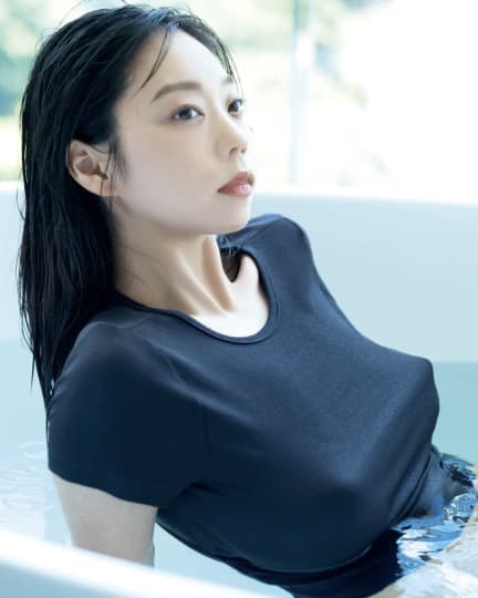 青山ひかるの乳首画像