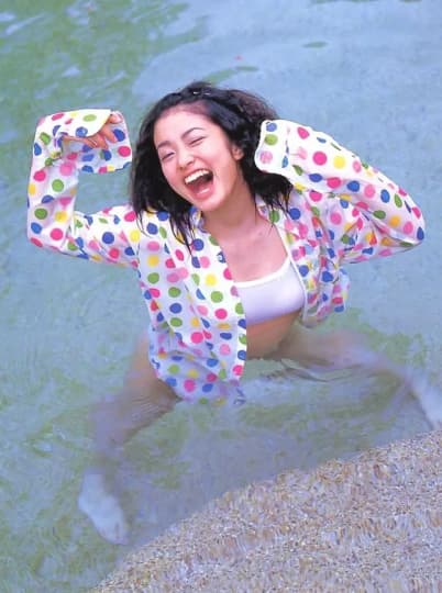  上戸彩 おっぱい