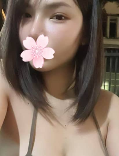 ヨツンタイの女の子