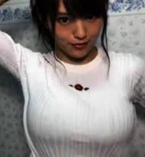 岡田結実のエロい乳首に視線が集中