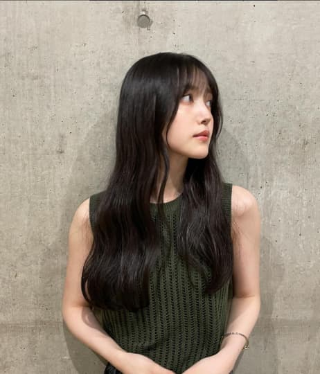 久保史緒里 おっぱい