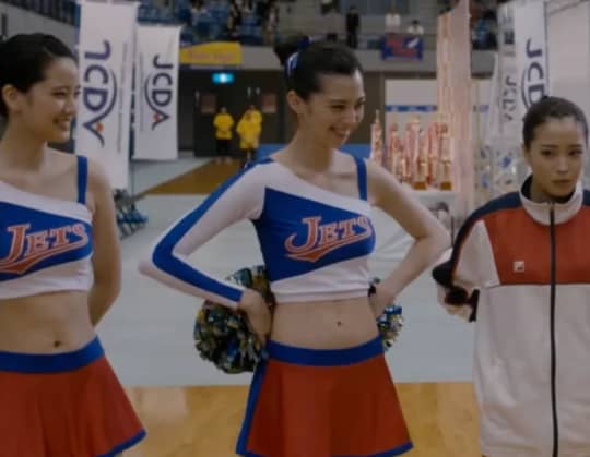 チア衣装の中条あやみ