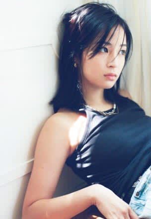 広瀬すず おっぱい