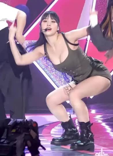 TWICE Momo(モモ) エロ