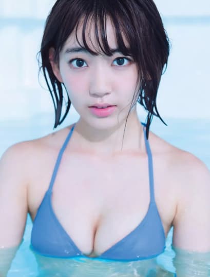 宮脇咲良 おっぱい