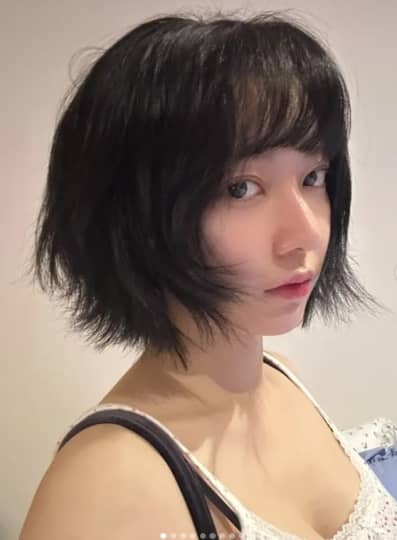 宮脇咲良 おっぱい