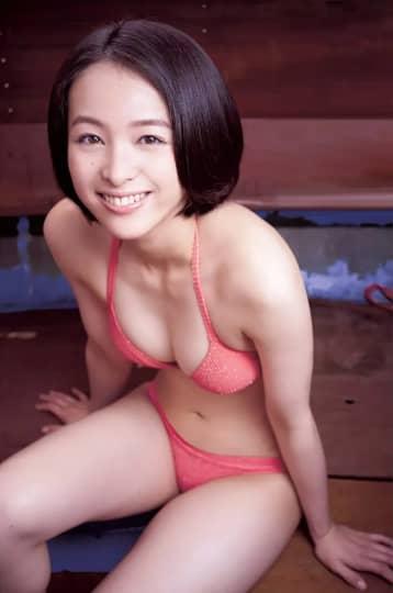 清野菜名　おっぱい