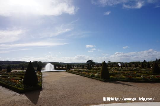 パリの風景　ベルサイユ宮殿　庭