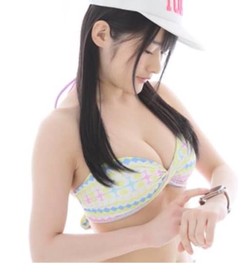 神谷えりな おっぱい