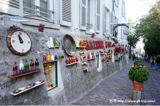 パリの風景　モンマントル地区