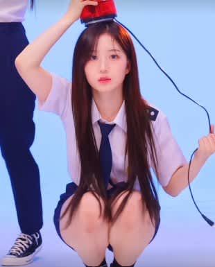 カン・ヘウォンのエロいパンチラ画像