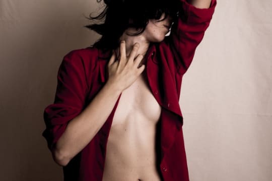 女性