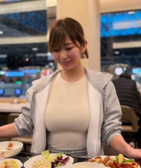 塩地美澄　乳首