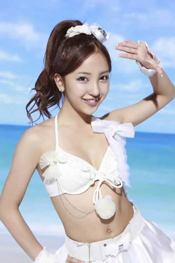板野友美 おっぱい