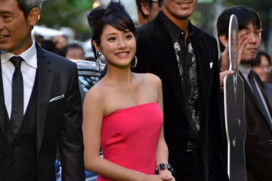 石原さとみ エロ