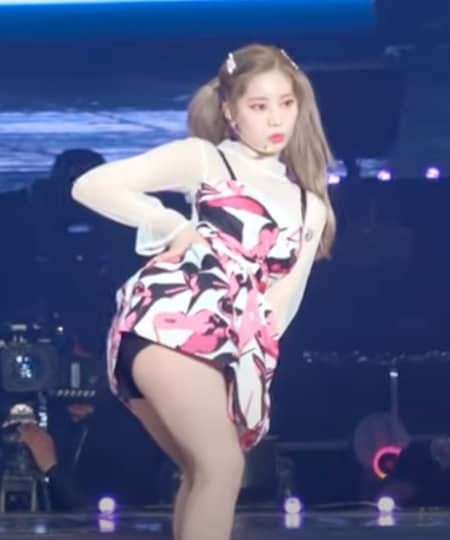 TWICE エロ 流出