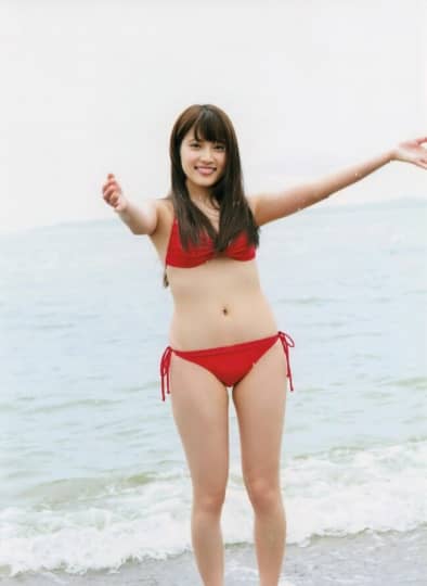 入山杏奈 おっぱい