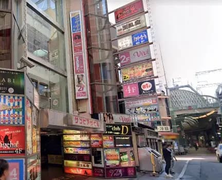 お店の前