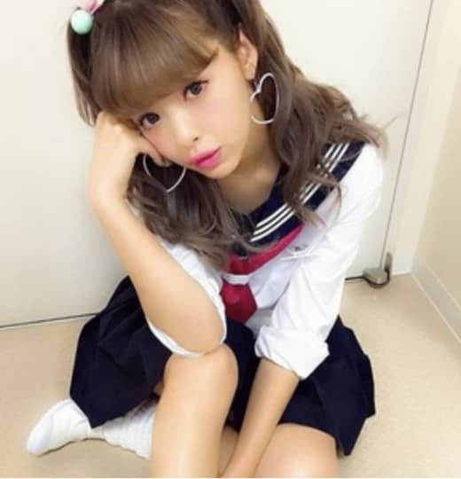 藤田ニコルのパンチラ