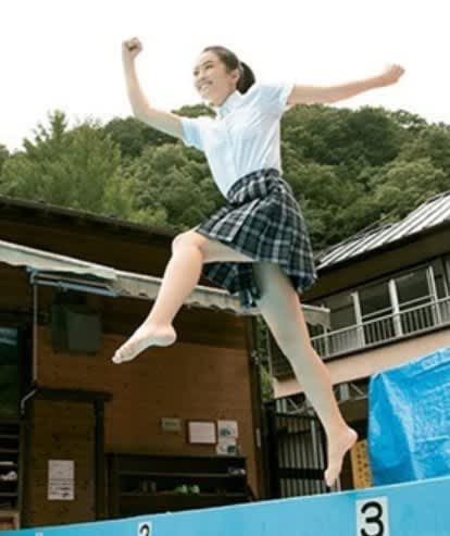 岡田結実のエロいパンチラ画像