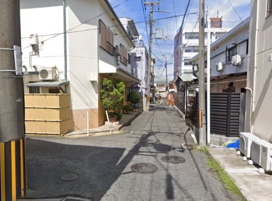 信太山新地の裏路地