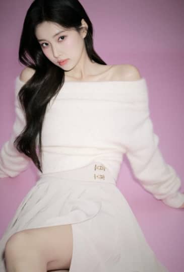 カン・ヘウォンのエロいパンチラ画像