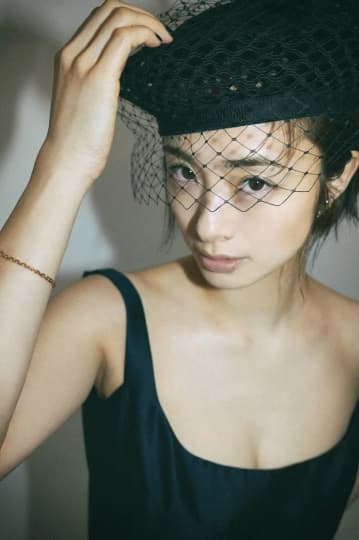 上戸彩 おっぱい