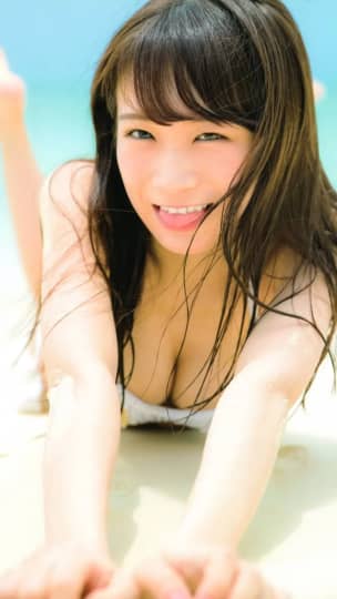 秋元真夏 おっぱい