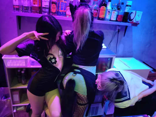 ハプニングバーの画像