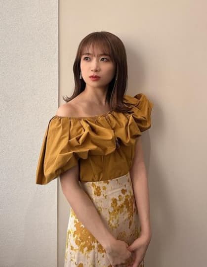 秋元真夏 おっぱい