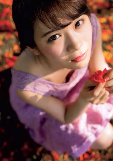 秋元真夏 おっぱい