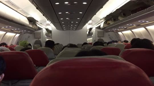 飛行機の機内