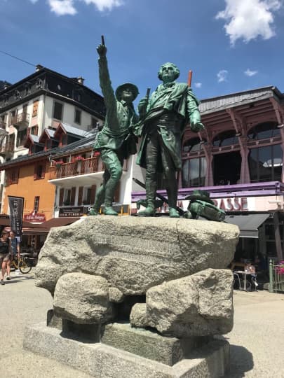 シャモニー　銅像
