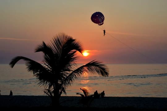 アンダマン海に沈む夕日