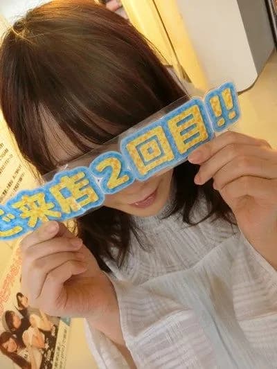 モモカフェ新宿本店