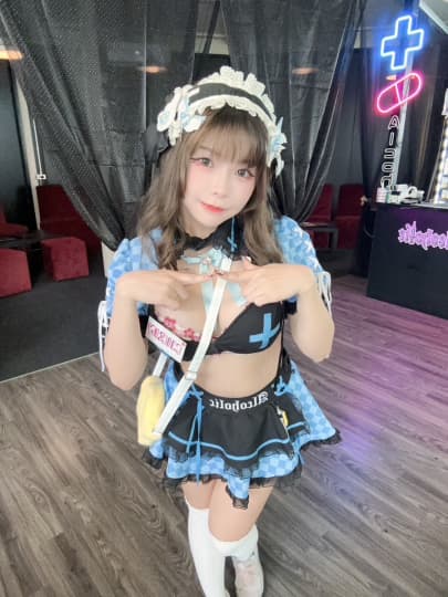 女の子