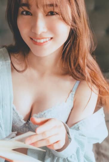 守屋麗奈 おっぱい