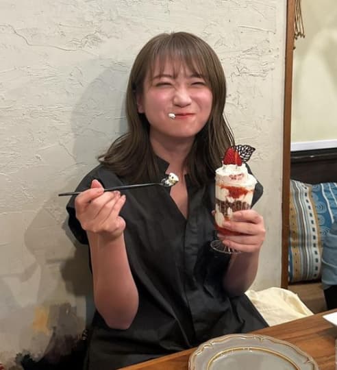 秋元真夏 おっぱい