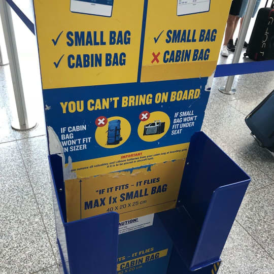 Ryanair　手荷物サイズチェック