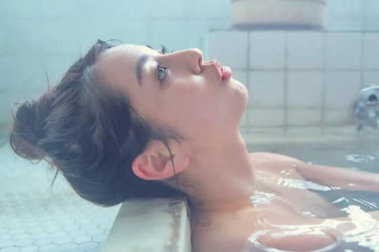 柳ゆり菜 おっぱい