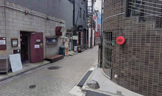 UNISPO BEE 渋谷店前