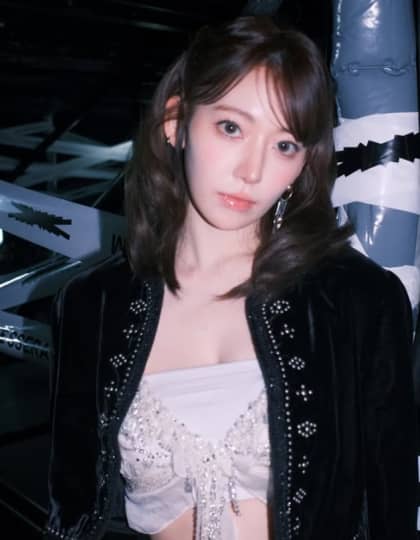 宮脇咲良 おっぱい