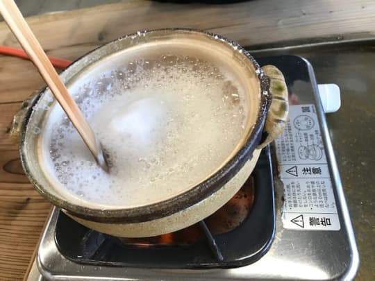 塩づくり体験混ぜる