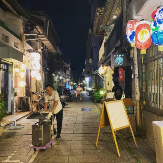 神農街夜の風景