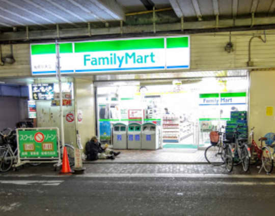 ファミリーマート船橋駅東店
