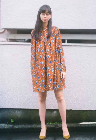 花柄ワンピースの中条あやみ