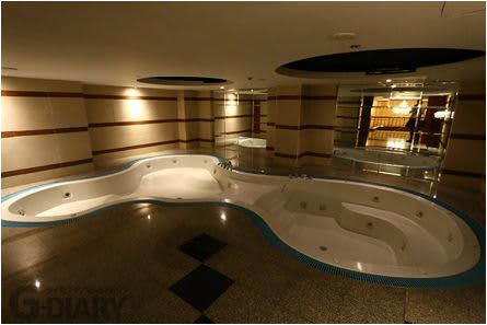 マッサージパーラー