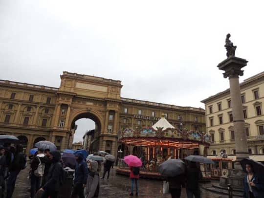 フィレンツェ　レプッブリカ広場