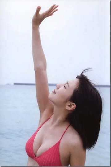 真野恵里菜 おっぱい