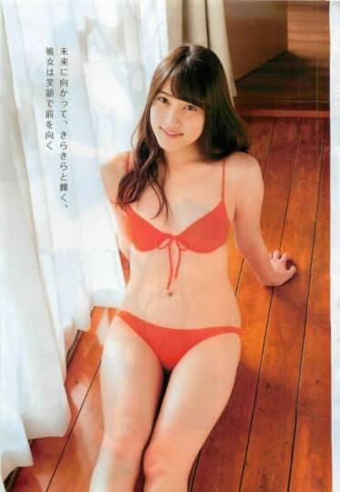 入山杏奈 おっぱい